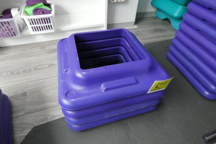 4x Erhöhung, lila
